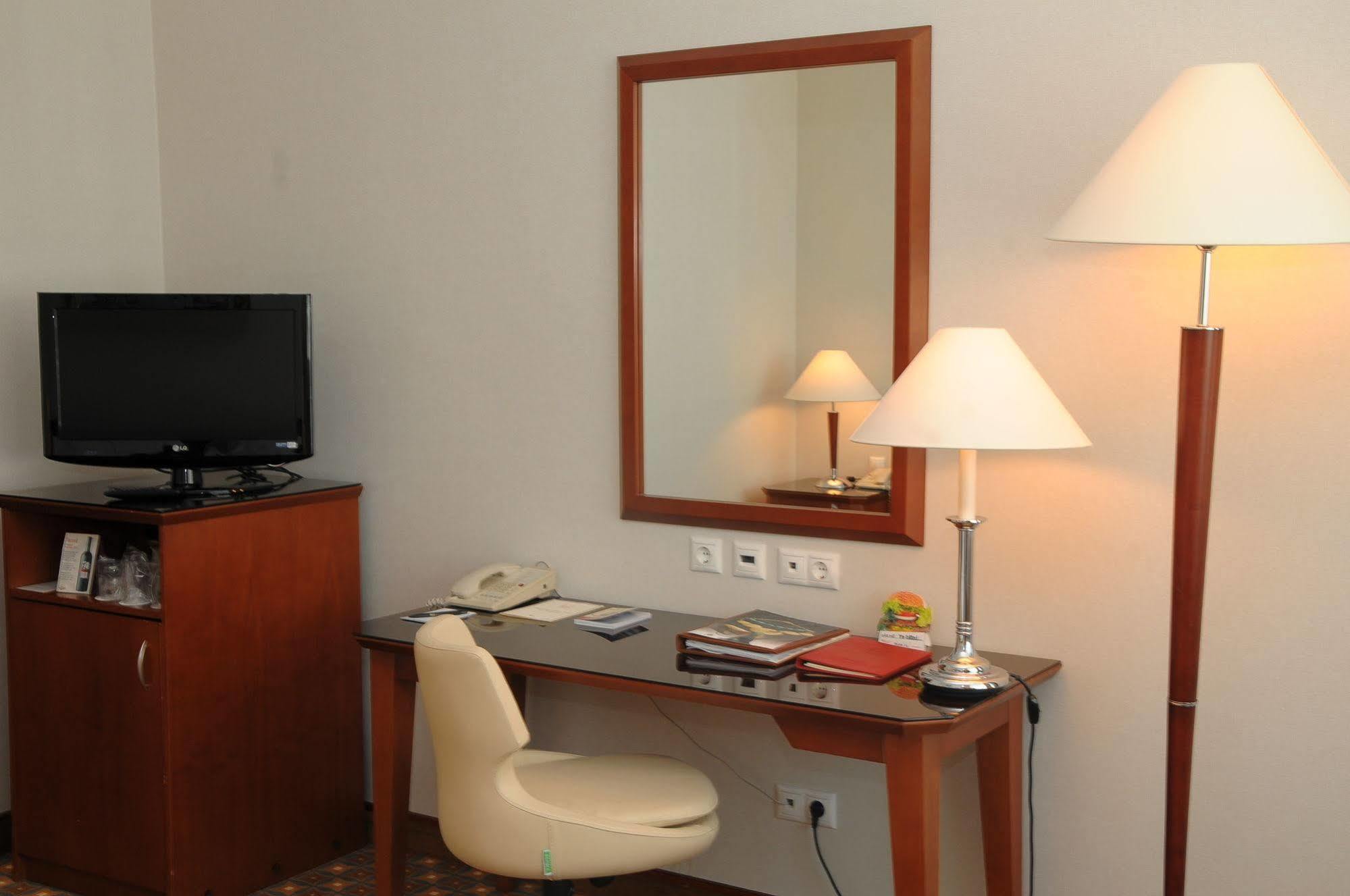 Hotel Midi Анкара Номер фото